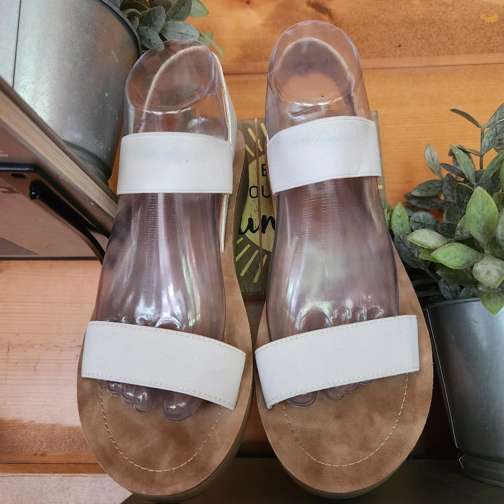 Steve Madden 💜 Jadyn Platform Sandals White Slingback Strappy Stretch Shoe 9 M